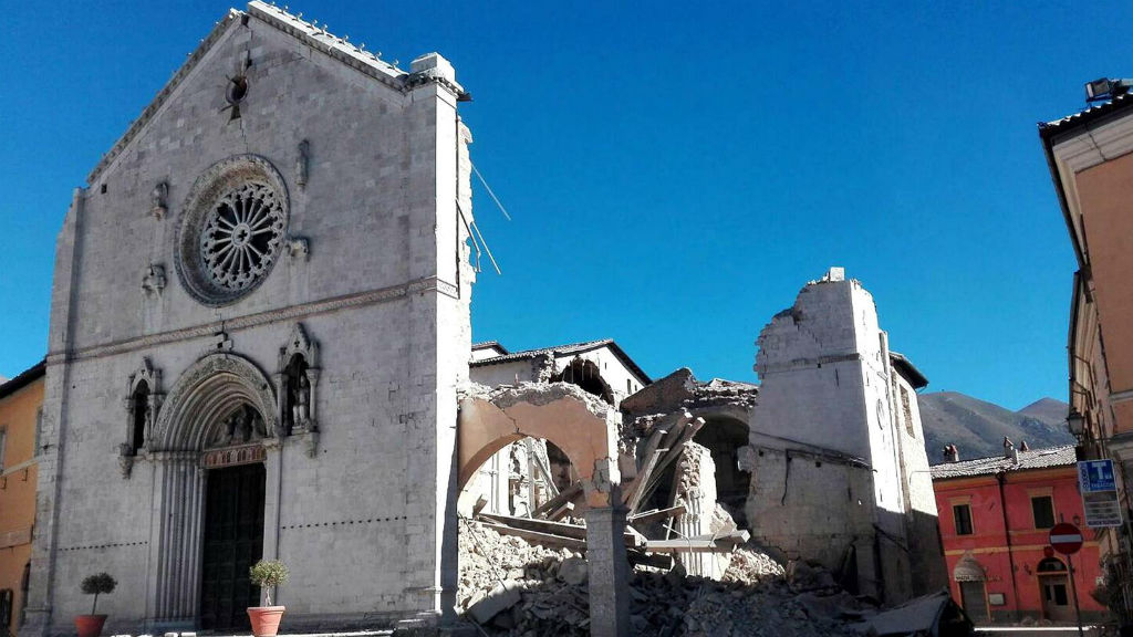 Norcia, terremoto, casa degli Anici