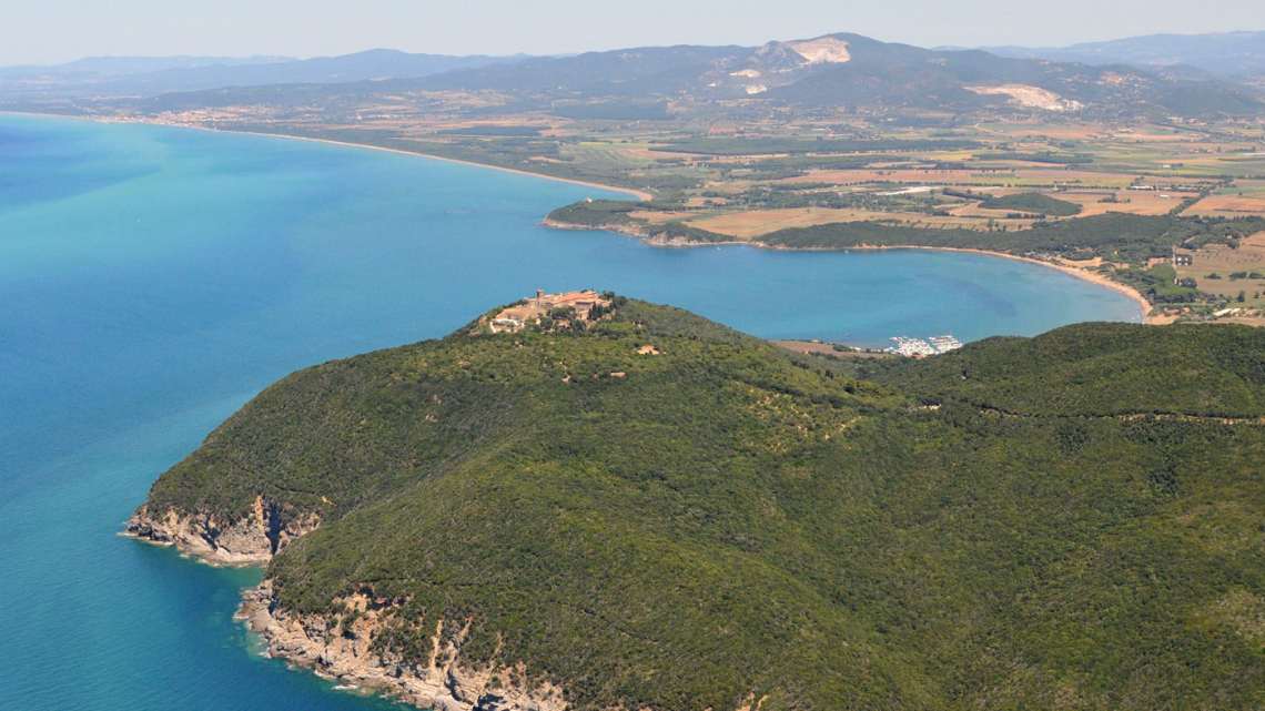 Castello di Populonia - foto Tenuta Poggio Rosso