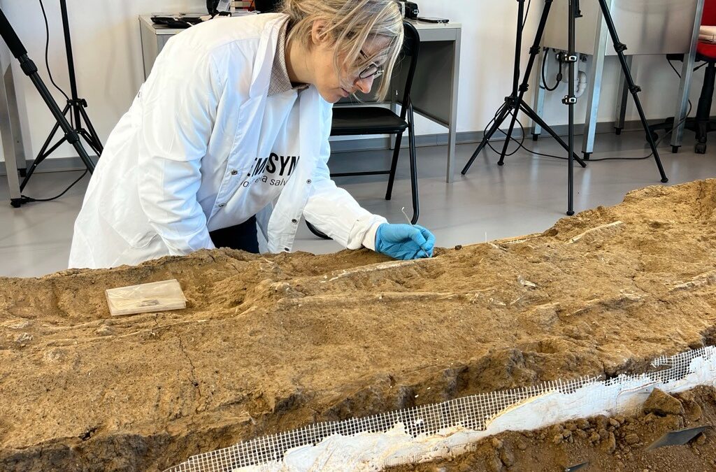 A Sibari uno scavo in diretta: la tomba delle laminette d’oro